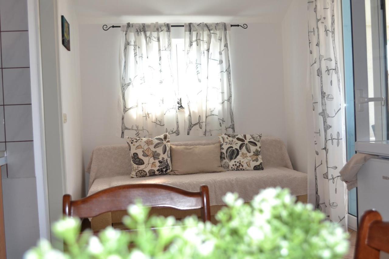 Apartments Lucija Srima Exterior photo